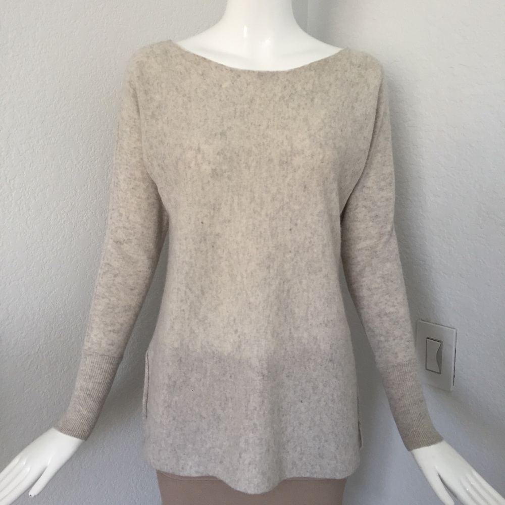 Halogen gray high low cashmere Sweater